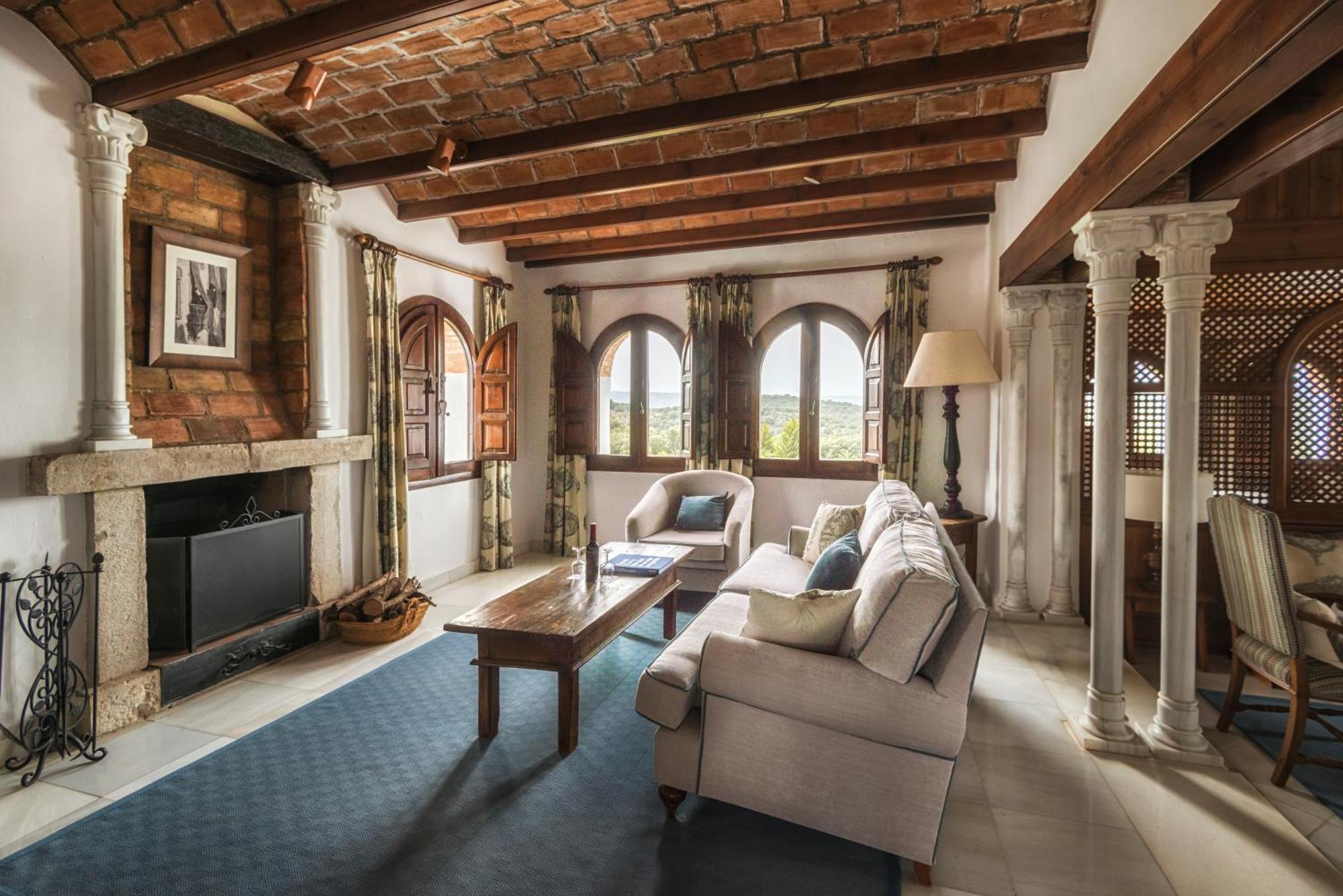 La Bobadilla, A Royal Hideaway Hotel Вильянуэва-де-Тапиа Экстерьер фото