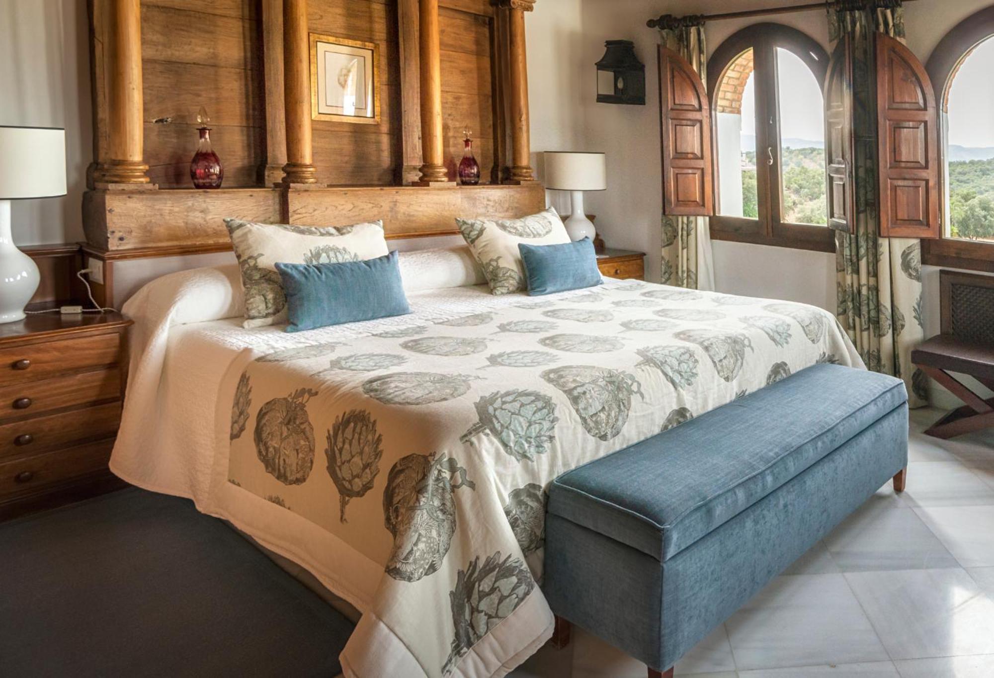 La Bobadilla, A Royal Hideaway Hotel Вильянуэва-де-Тапиа Экстерьер фото